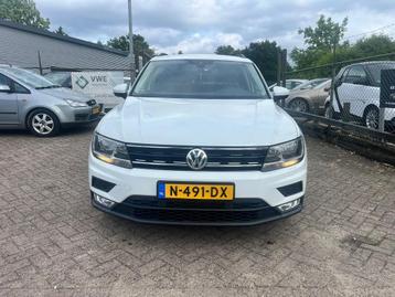 Volkswagen Tiguan 2.0 TDI 150pk 2017 Wit APK AIRCO beschikbaar voor biedingen