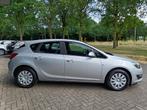 Opel Astra 1.4 Edition | AIRCO | CRUISECONTROL | MULTIFUNCT., Auto's, Voorwielaandrijving, 65 €/maand, 101 pk, Gebruikt