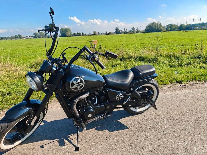 Suzuki marauder, bobber, customized bobber,  Suzuki motor, Motoren, Motoren | Suzuki, Particulier, Chopper, meer dan 35 kW, 2 cilinders