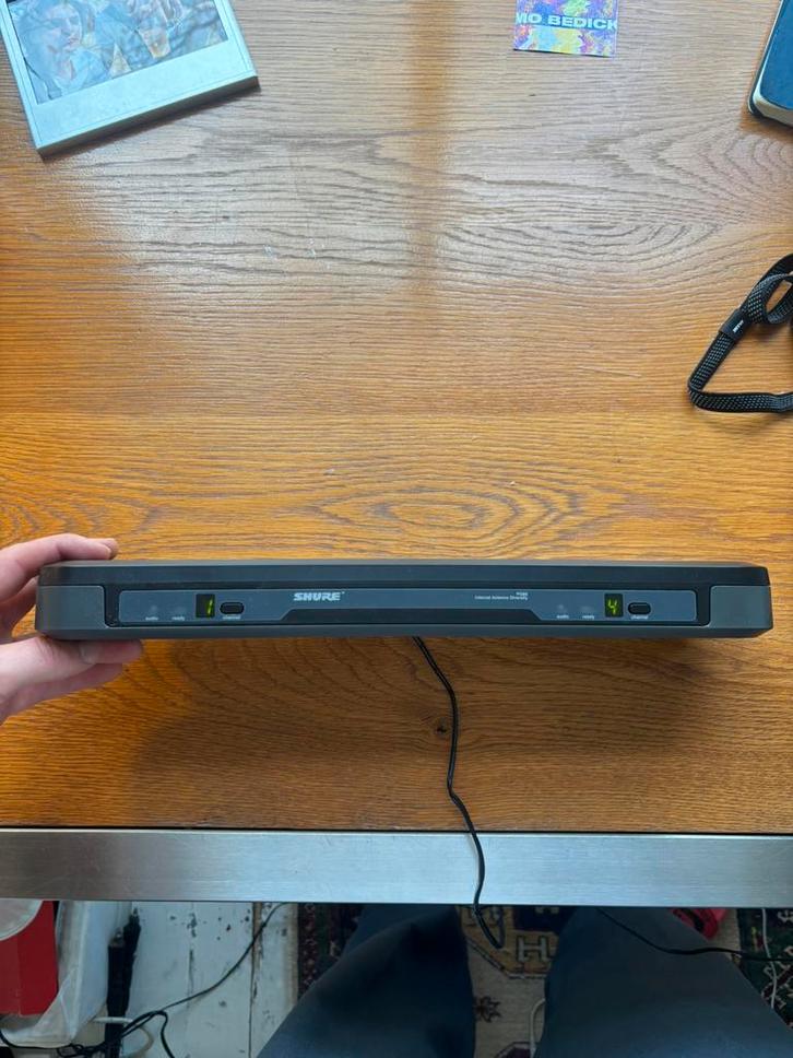 Draadloze microfoon systeem Shure PG88, Muziek en Instrumenten, Microfoons, Zo goed als nieuw, Zangmicrofoon, Ophalen