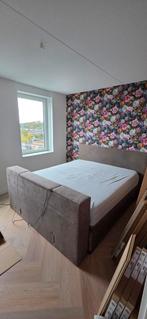 Bed 180x200 met TV lift (zonder houders), Huis en Inrichting, Ophalen, Gebruikt, Bruin, Tweepersoons