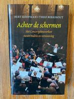 Achter de schermen - Bert Koopman / Theo Berkhout, Bert Koopman, Ophalen of Verzenden, Zo goed als nieuw, Overige onderwerpen