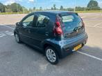 Peugeot 107 1.0 12V 5DR - 2012 - Grijs, Auto's, Peugeot, Voorwielaandrijving, Stof, Zwart, 4 stoelen