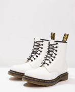 witte Dr. martens, Ophalen of Verzenden, Zo goed als nieuw, Wit, Sneakers of Gympen