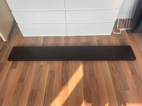 Zwartbruine zwevende LACK plank van IKEA, 190 cm, Huis en Inrichting, Woonaccessoires | Wandplanken en Boekenplanken, Gebruikt