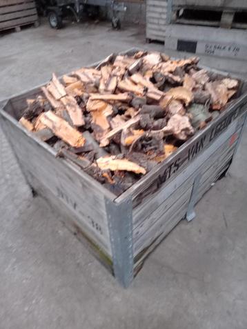 Chunks van appel hout fruitbomenhout  beschikbaar voor biedingen