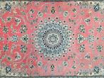 Handmade Persian wool Naïn carpet medallion pink 160x251cm, Persian Perzisch vintage oosters hype, Crème, 150 tot 200 cm, 200 cm of meer