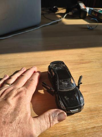 Nissan GT-R R35 stalen schaalmodel zwart Schaal: 1:43 Topcar beschikbaar voor biedingen
