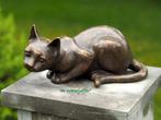 072* bronzen poes liggend (Boven €75 geen verzendkosten), Tuin en Terras, Tuinbeelden, Ophalen of Verzenden, Nieuw, Overige materialen