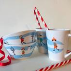 Leuke set van 2 Mokken en 2 Schaaltjes met Wintertafereeltje, Ophalen of Verzenden, Zo goed als nieuw, Kom(men), Overige stijlen