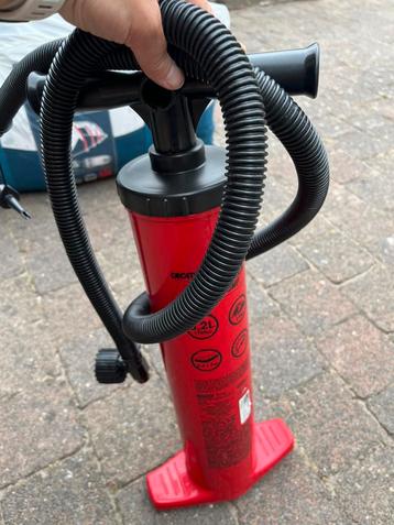 Luchtpomp van Decathlon beschikbaar voor biedingen