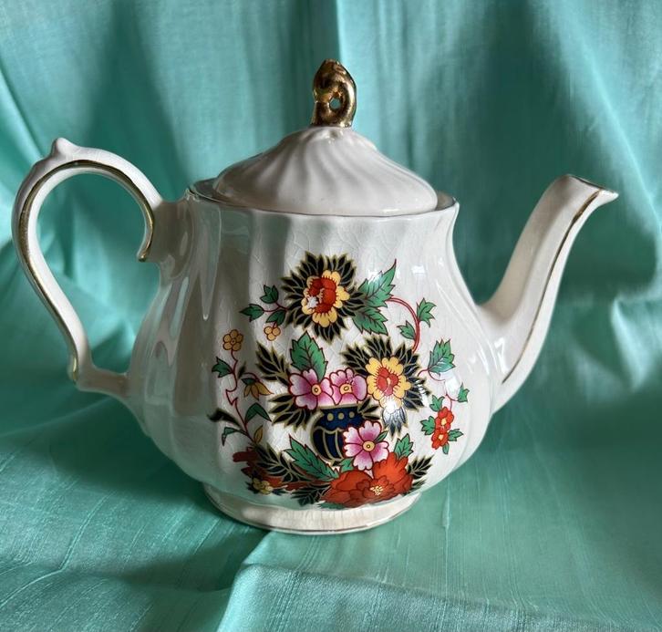 Theepot. Engels. James Sadler, Huis en Inrichting, Keuken | Servies, Zo goed als nieuw, Overige typen, Overige stijlen, Porselein