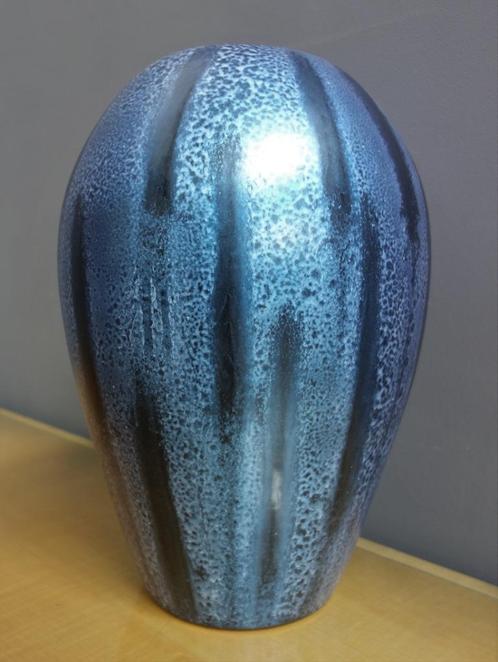 grote VINTAGE BOLLE blauwe BOLLE vaas met strepen VINTAGE, Huis en Inrichting, Woonaccessoires | Vazen, Gebruikt, Blauw, Minder dan 50 cm