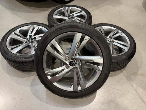 Originele VW Golf Valencia 17 inch velgen ZGAN+Zomerbanden, Auto-onderdelen, Banden en Velgen, Velg(en), Zomerbanden, 17 inch