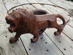 Vintage houten beeldje leeuw in topstaat., Antiek en Kunst, Kunst | Beelden en Houtsnijwerken, Ophalen of Verzenden