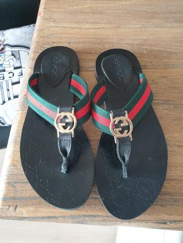 Gucci teenslippers 38 beschikbaar voor biedingen
