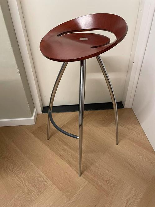 6x lyra magis italiaans design kruk: 3x kersen 3x antraciet, Huis en Inrichting, Krukjes, Zo goed als nieuw, Hout, Ophalen