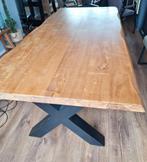 Teak houten tafel met zwarte kruispoot, Huis en Inrichting, Tafels | Eettafels, Ophalen, Gebruikt, 100 tot 150 cm, Industrieeel
