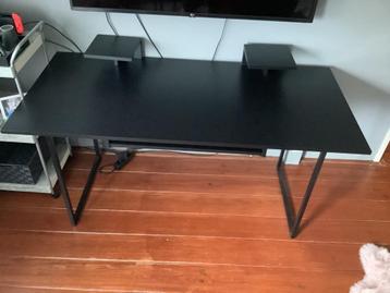 IKEA bureau OBEGRÄNSAD beschikbaar voor biedingen
