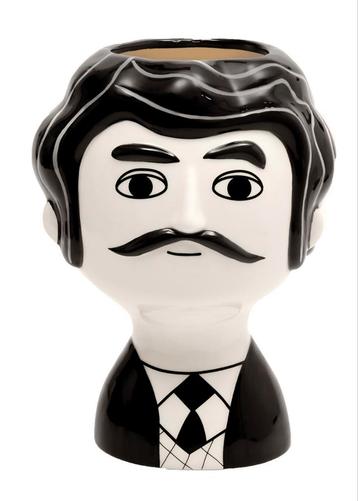 Kitsch en kitchen vaas Carlos beschikbaar voor biedingen