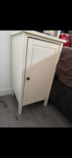 Een hemnes nachtkastje van de ikea, Ophalen of Verzenden, Gebruikt, Minder dan 45 cm