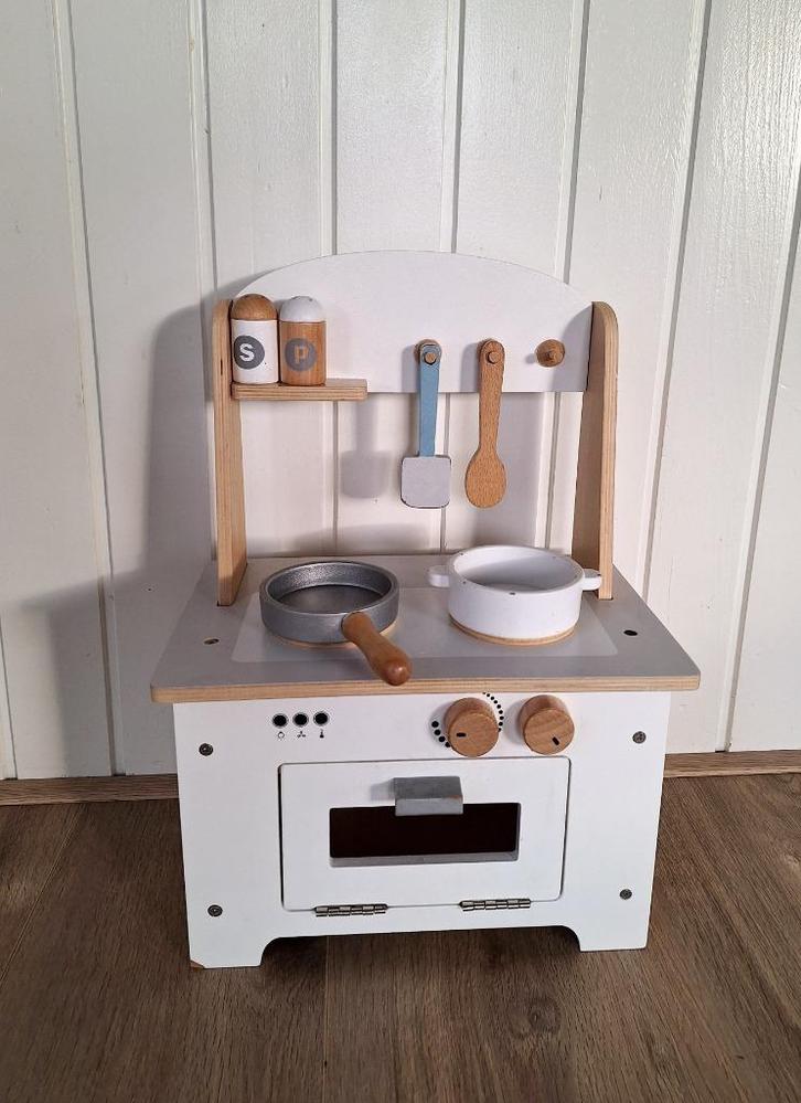 Speelkeuken Petit Amelie, Kinderen en Baby's, Speelgoed | Speelkeukens, Gebruikt, Speelkeuken, Hout, Ophalen