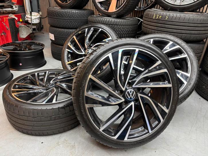 19” Originele Volkswagen golf Adelaide velgen zomerset!, Auto-onderdelen, Banden en Velgen, Banden en Velgen, Zomerbanden, 19 inch