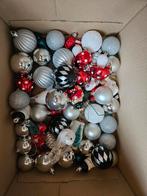Assortiment zilveren kerstballen, Diversen, Kerst, Ophalen of Verzenden, Zo goed als nieuw