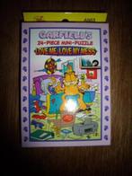 Garfield mini puzzeltje 24 stukjes 2002 Love me,Love my mess, Verzamelen, Stripfiguren, Garfield, Gebruikt, Ophalen of Verzenden