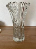 Glazen vaas met decoratief patroon, Huis en Inrichting, Woonaccessoires | Vazen, Wit, Ophalen of Verzenden, Minder dan 50 cm, Glas