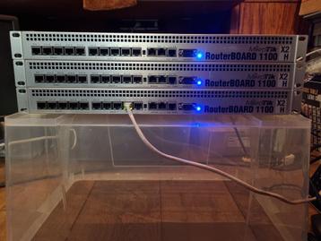 MikroTik RB1100AHx2 Router – 13x Gigabit Poorten (3x) beschikbaar voor biedingen