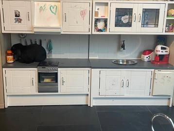 Speelkeuken handgemaakt beschikbaar voor biedingen