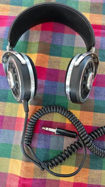 Prefer HV-215 Studio kwaliteit koptelefoon beschikbaar voor biedingen