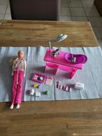 Barbie Steffi dierenarts. Inclusief. Dierenarts en diertjes, Ophalen of Verzenden, Zo goed als nieuw, Barbie