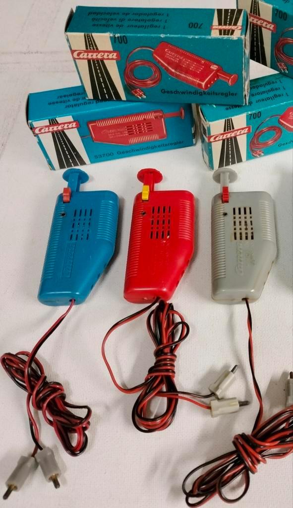 Carrera Universal racebaan regelaar art.nr.53700 als nieuw.., Kinderen en Baby's, Speelgoed | Racebanen, Gebruikt, Elektrisch