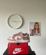 Nike Dunk Low Rose Whisper 40,5, Kleding | Dames, Schoenen, Nieuw, Ophalen of Verzenden, Sneakers of Gympen, Roze