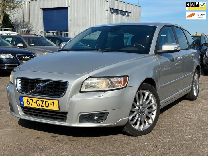 Volvo V50 1.8F Momentum, Auto's, Volvo, Bedrijf, Te koop, V50, ABS, Airbags, Airconditioning, Boordcomputer, Centrale vergrendeling