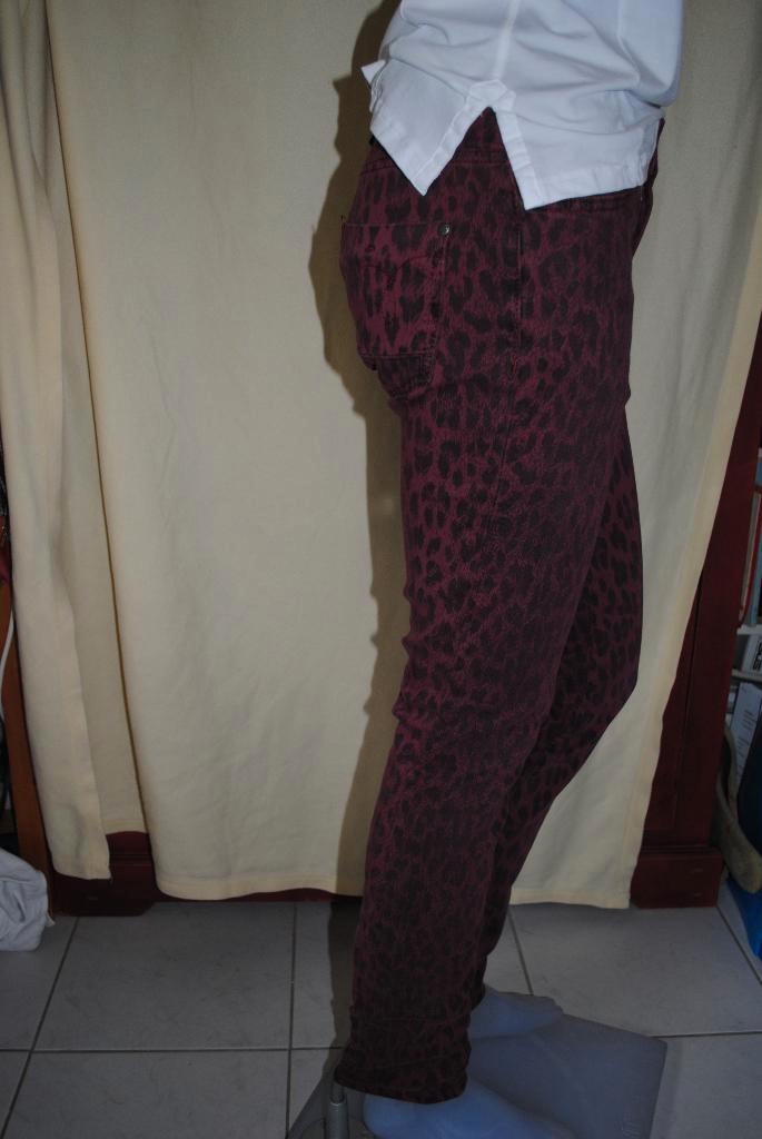 SILVER CREEK stretch jeans print nieuw (99,95)  mt 27 / 32, Kleding | Dames, Spijkerbroeken en Jeans, Zo goed als nieuw, W27 (confectie 34) of kleiner