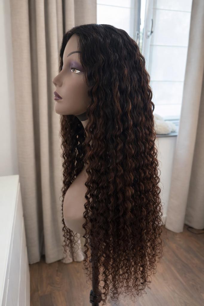 Raw Vietnamese Hair Deep Curl 26” 5x5 HD Lace – Luxury Wig, Sieraden, Tassen en Uiterlijk, Uiterlijk | Haarverzorging, Nieuw, Pruik of Haarverlenging