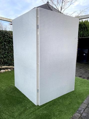 Expositieschermen beschikbaar voor biedingen