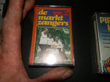 Cassettebandjes verschillende soorten en zangers . beschikbaar voor biedingen