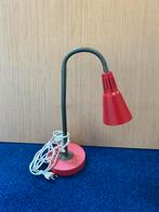 IKEA Kvart flexibele bureaulamp - Rood, Ophalen of Verzenden, Zo goed als nieuw, Metaal, Minder dan 50 cm