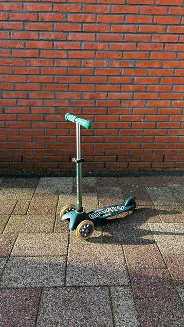 Stel Micro Mini 3 wiel beschikbaar voor biedingen