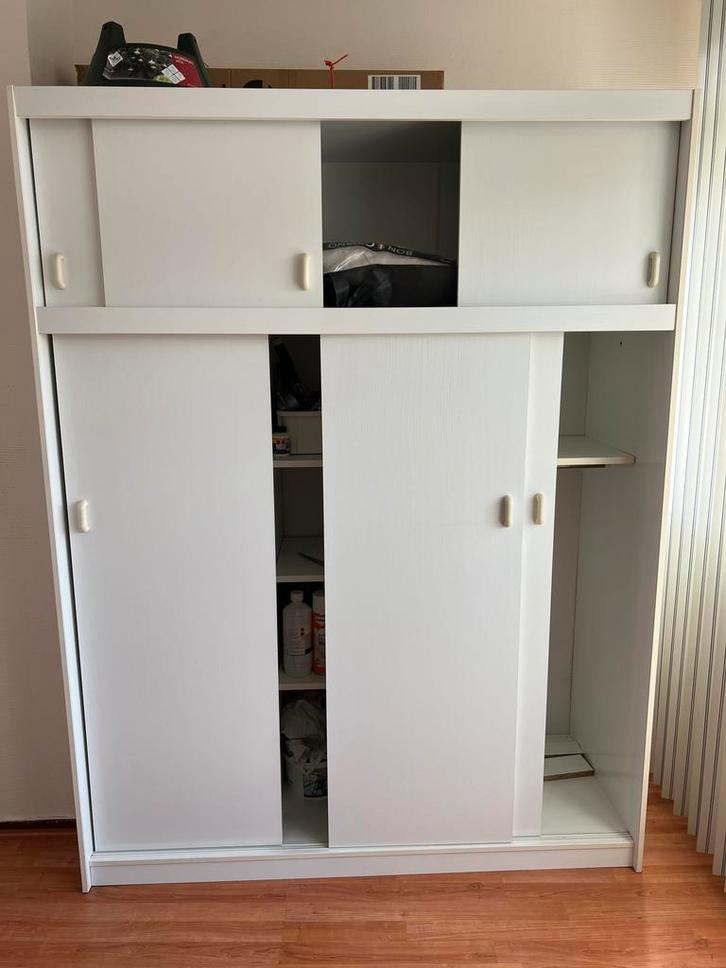 Kledingkast, Huis en Inrichting, Kasten | Lockerkasten, Zo goed als nieuw, Ophalen