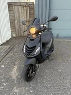 Piaggo zip 2V 4Takt Full option SP Matt black, Fietsen en Brommers, Scooters | Piaggio, Ophalen, Maximaal 45 km/u, Zip, Zo goed als nieuw
