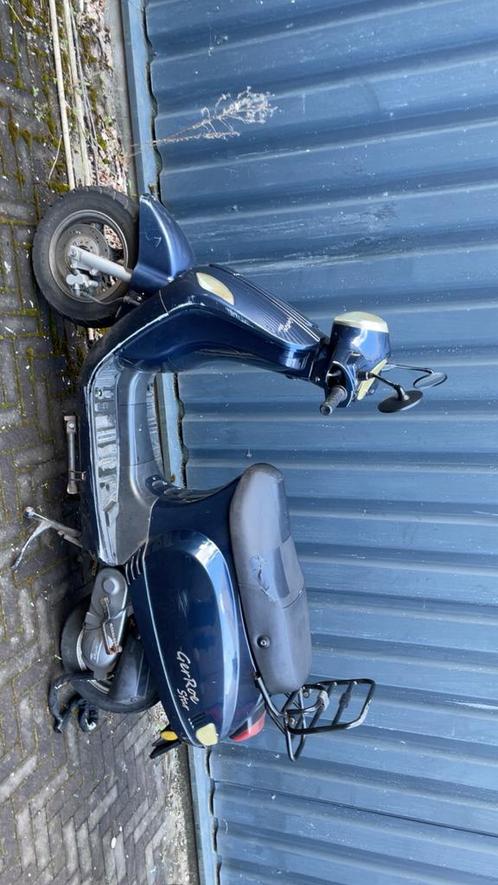 Scooter namaak vespa (Geroe star), Fietsen en Brommers, Brommeronderdelen | Scooters, Gebruikt, Overige merken, Overige typen