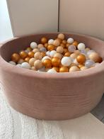 Zo goed als nieuwe ballenbak meow baby - beige, goud, wit, Kinderen en Baby's, Ophalen, Zo goed als nieuw, Babygym