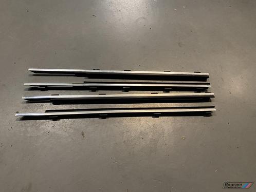 Bmw E30 sedan raamlijst rubber chroom binnen 3-serie deur, Auto-onderdelen, Carrosserie en Plaatwerk