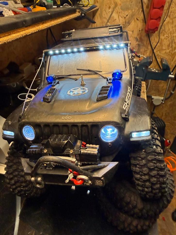 Rc crawler, Hobby en Vrije tijd, Modelbouw | Auto's en Voertuigen, Zo goed als nieuw, Truck, Groter dan 1:32, Overige merken, Ophalen of Verzenden