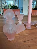 Oud roze parfumflesjes & kandelaars set, Overige materialen, Gebruikt, Overige kleuren, Ophalen of Verzenden